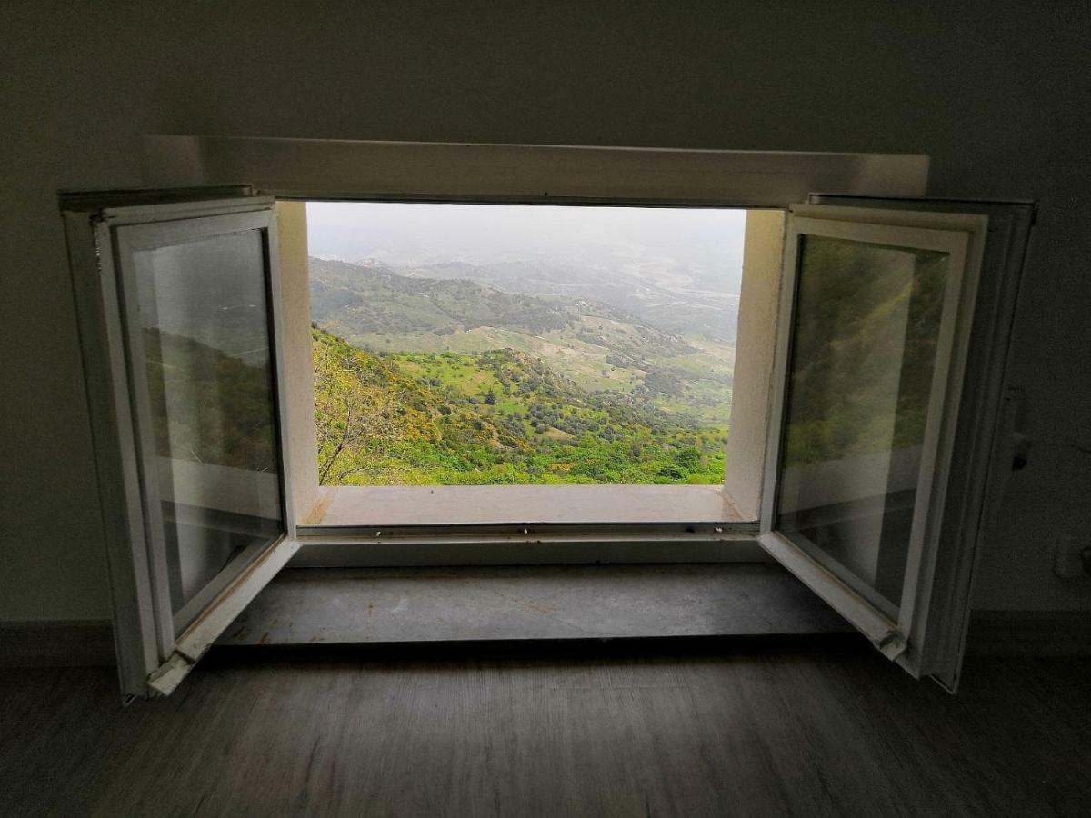 La Casa Dei Panorami Di Colobraro 아파트 외부 사진